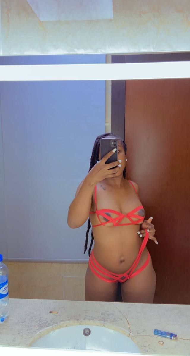 Very SWEET EBONY 🥵 AVAILABLE 👅 FOR HOOKUP  IM BLACK AND SWEET ❤️😍 Telegram: munalove606 signal: Munarose.25 - Image 3